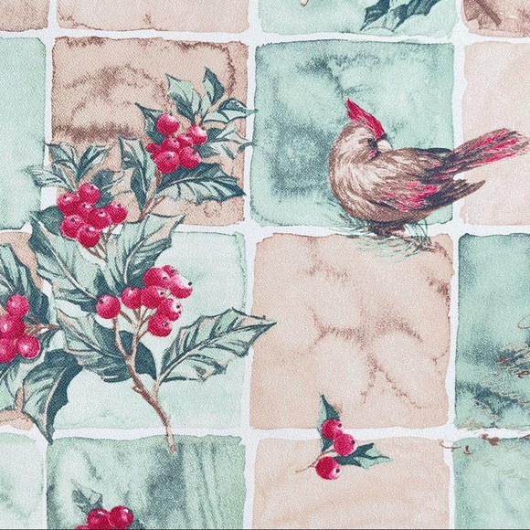 Other - NEW Tablecloth Birds, Berries & Pinecones